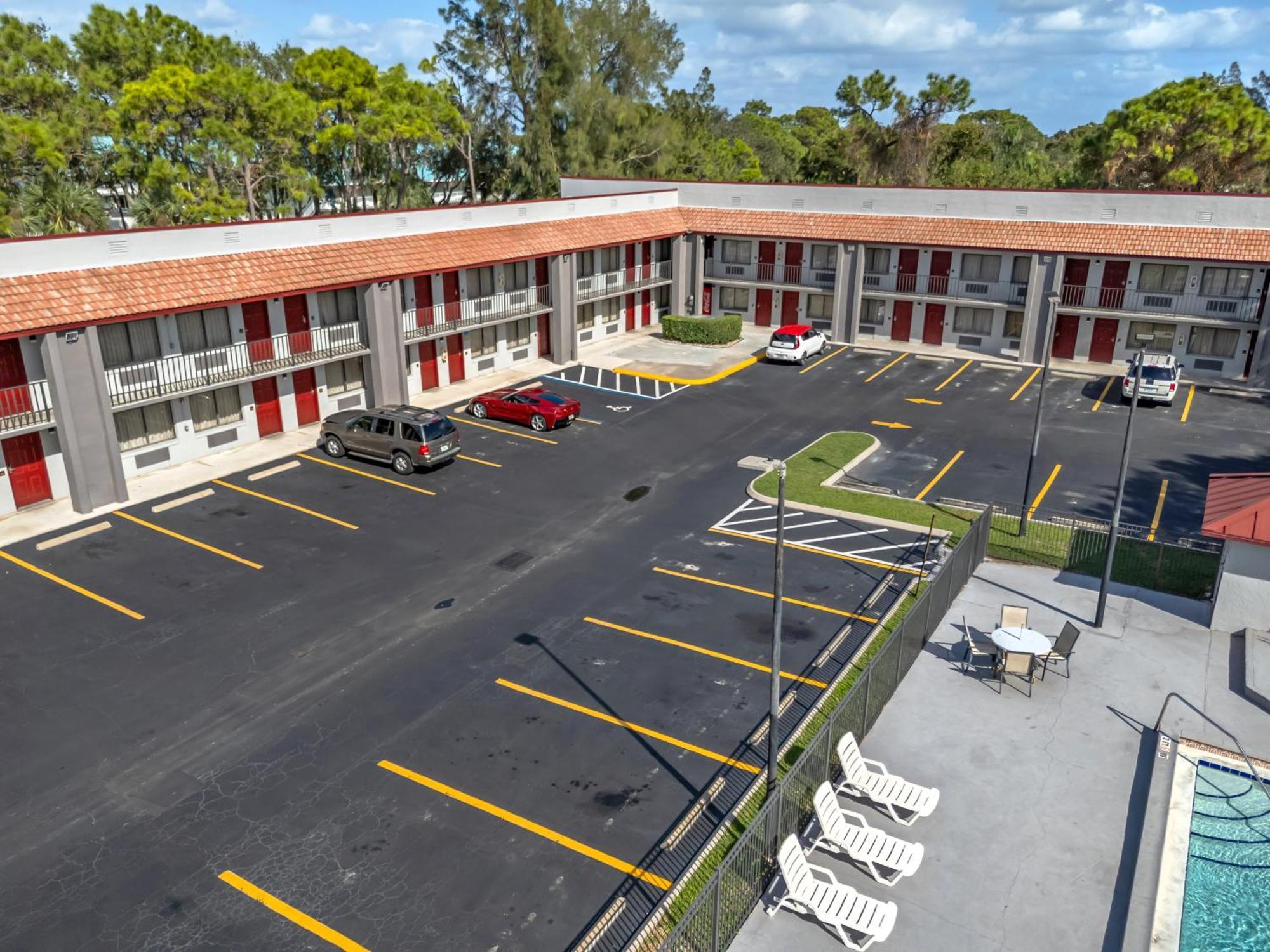 Red Roof Inn Ft Pierce Fort Pierce Exterior photo